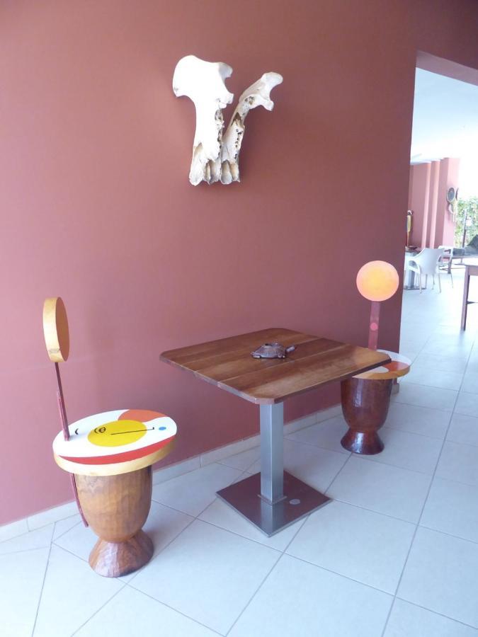 Leo'S Beach Hotel - Adults Only Brufut Exterior photo